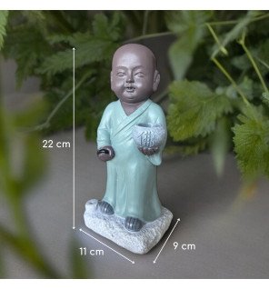  mise en scène de la statue bouddha porte-encens dans un coin méditation