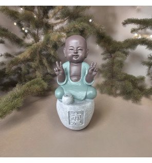  statue porte-encens dana sur un autel de méditation moderne